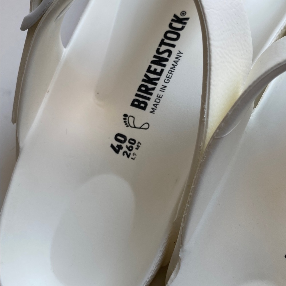 Birkenstock Gizeh Essentials EVA Sandals in White Womens size 9 - Picture 3 of 5